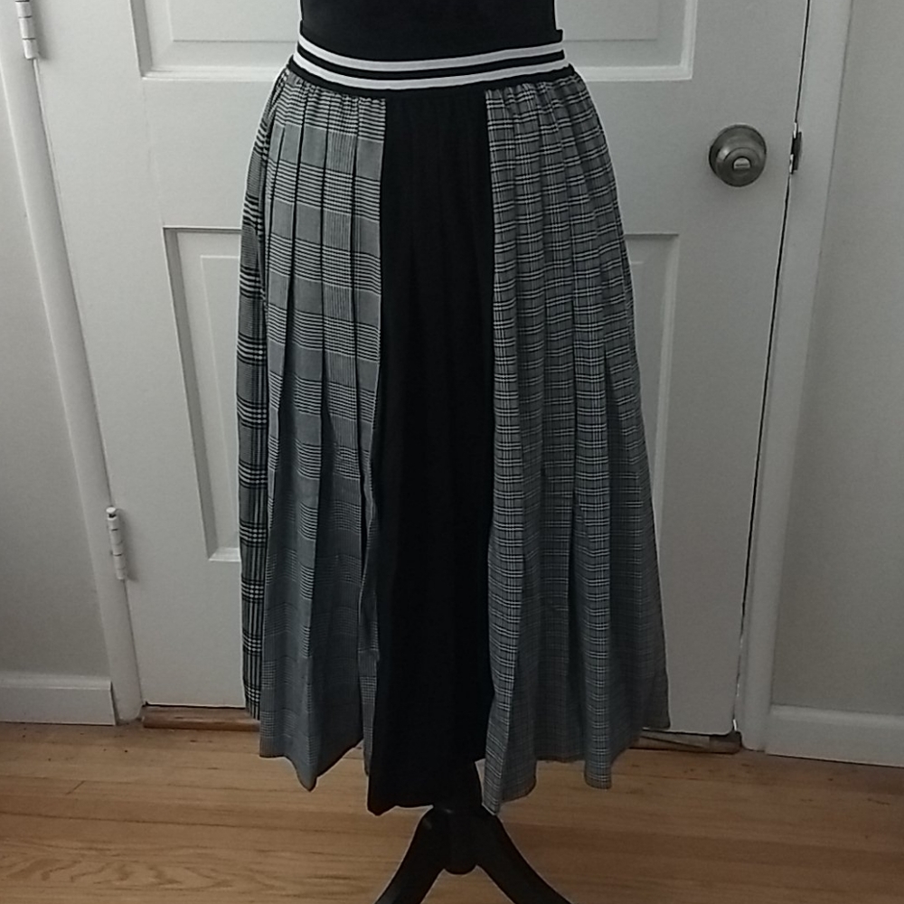 Nordstrom Halogen Black Mixed Plaid Pleated Skirt
